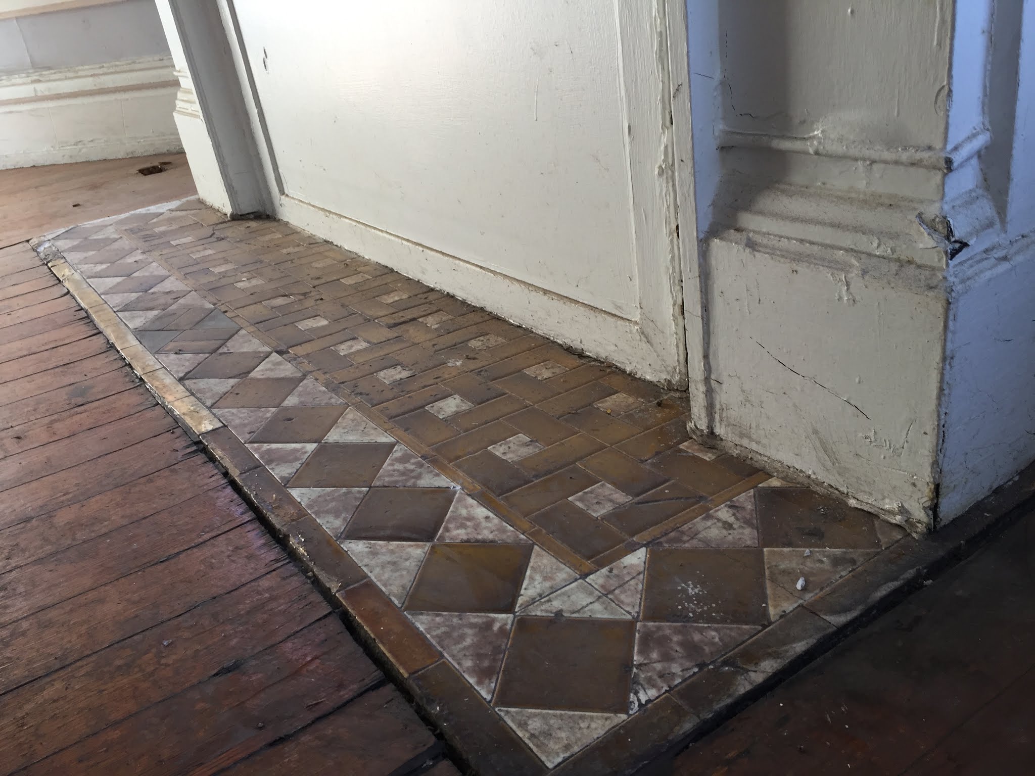 PHOTOS See Inside the Four Available Alexander Circle Homes LINK nky