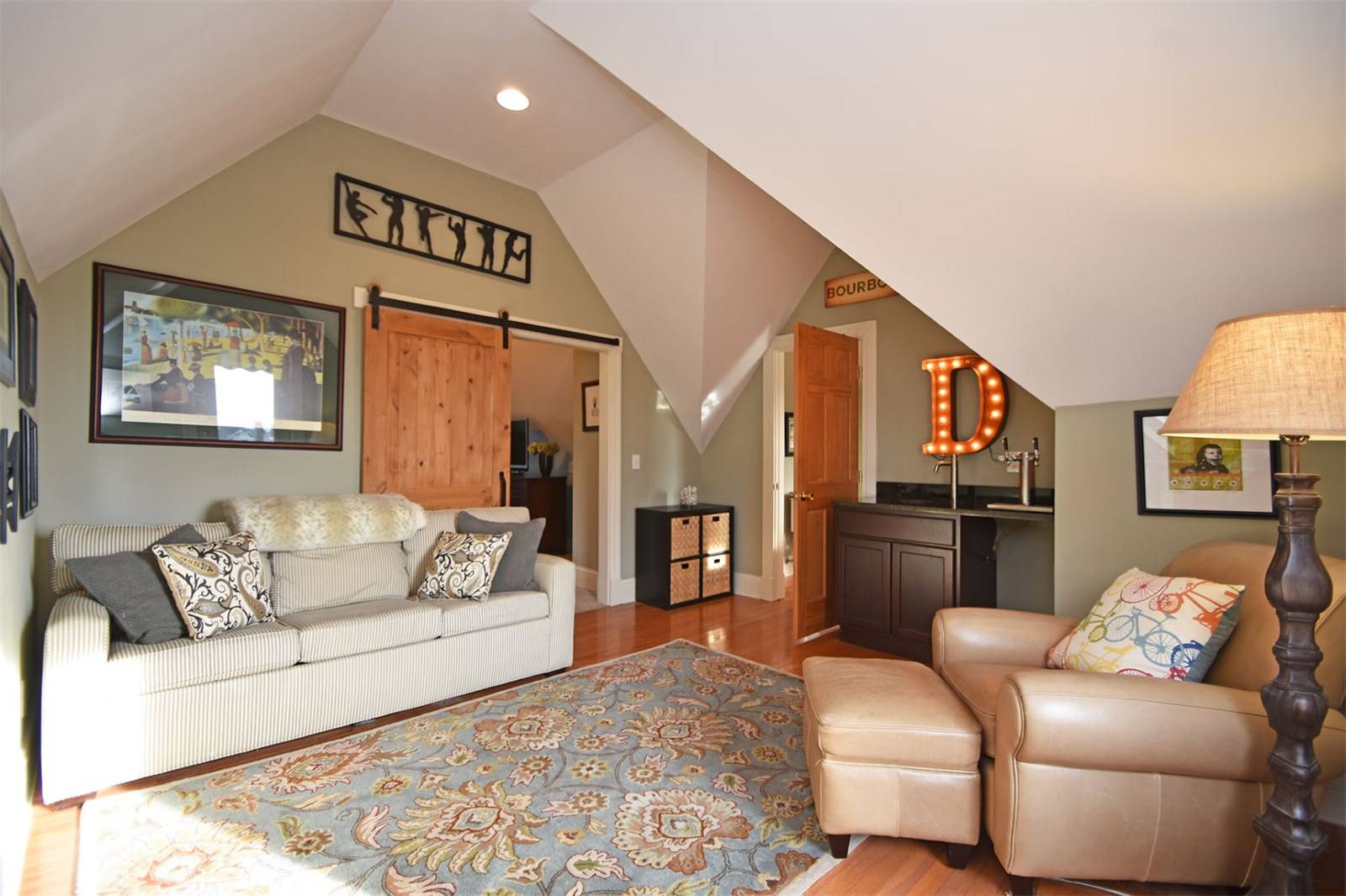 East Row Historic District highlights Victorian architecture, modern ...