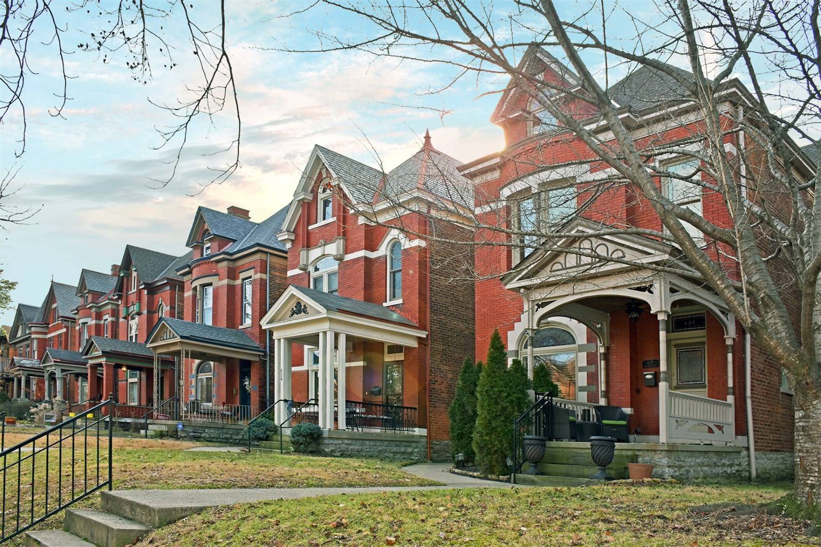 East Row Historic District highlights Victorian architecture, modern ...