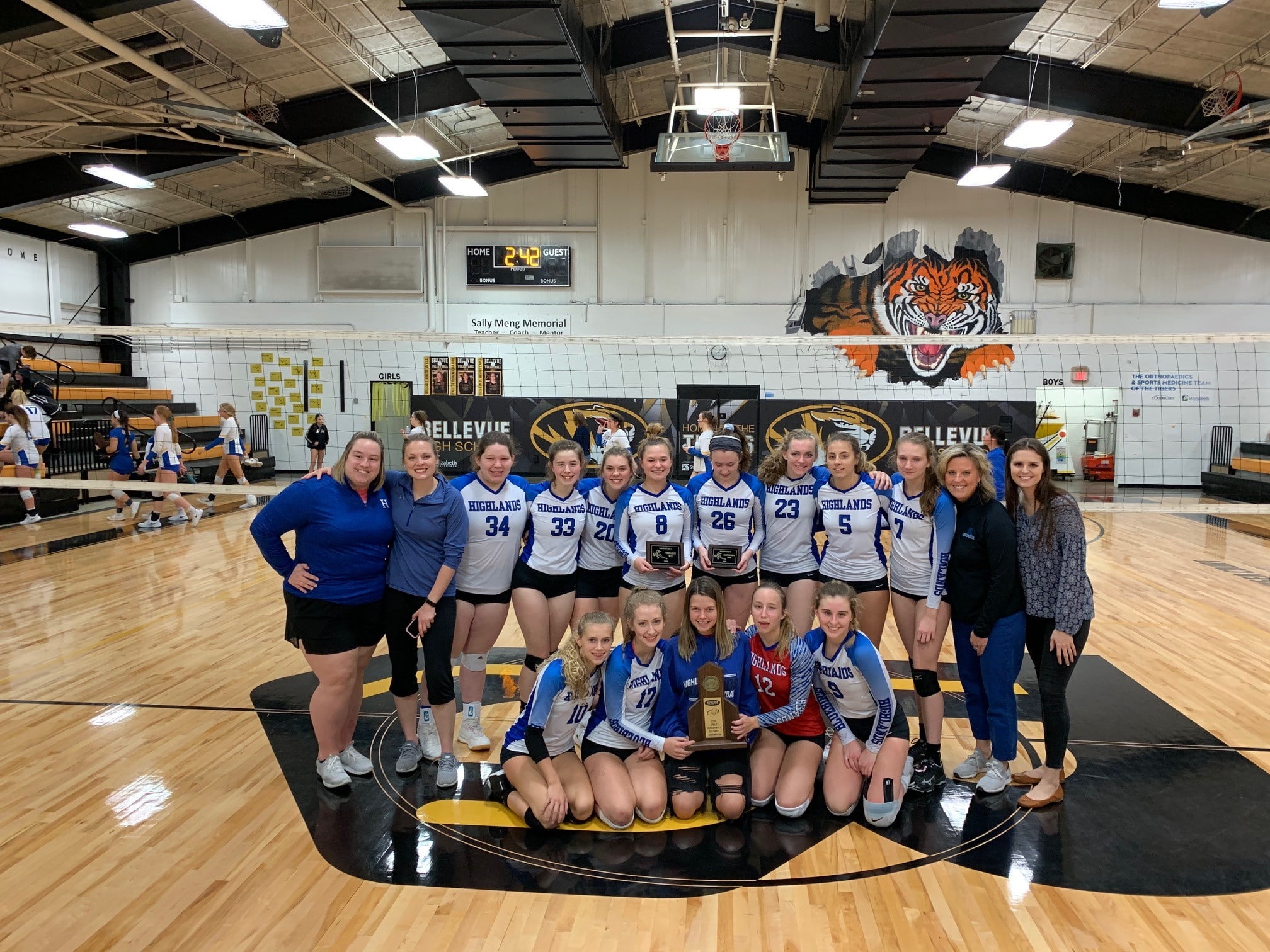 Highlands Volleyball Claims Another District Championship LINK nky