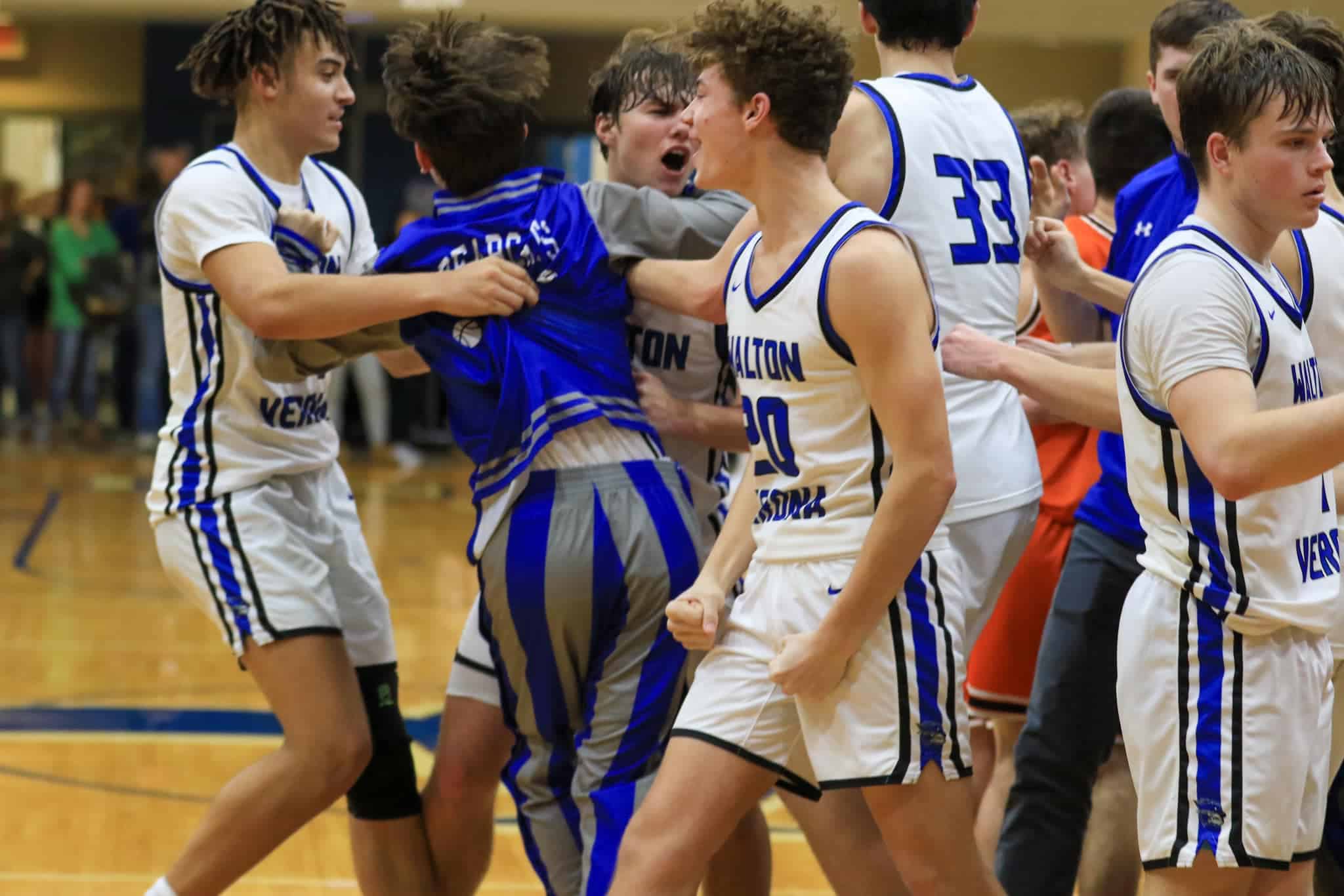 Monday NKY HS hoops roundup WaltonVerona boys escape Williamstown in