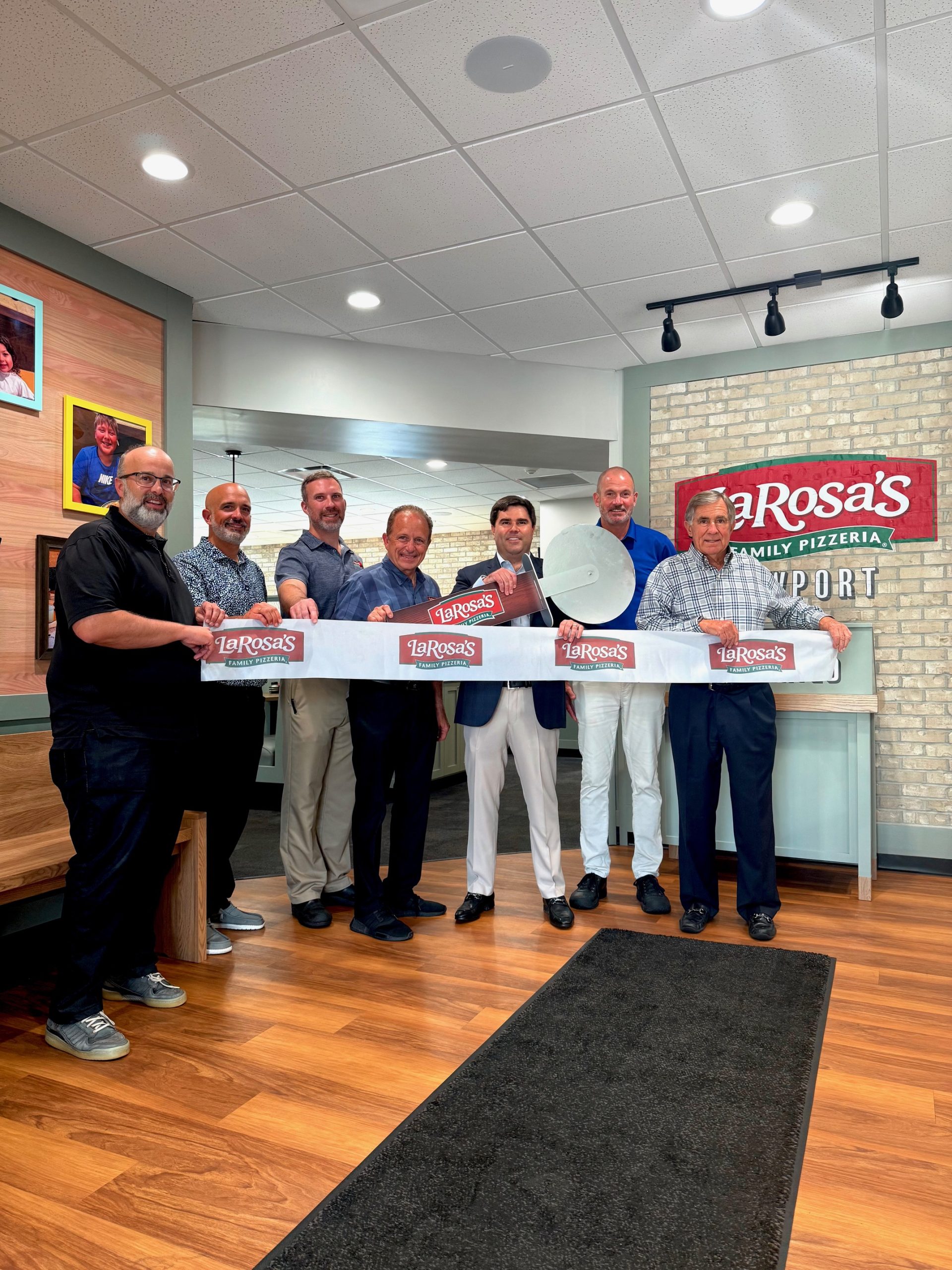 Press release: Larosa's Newport Pizzeria now open with new drive