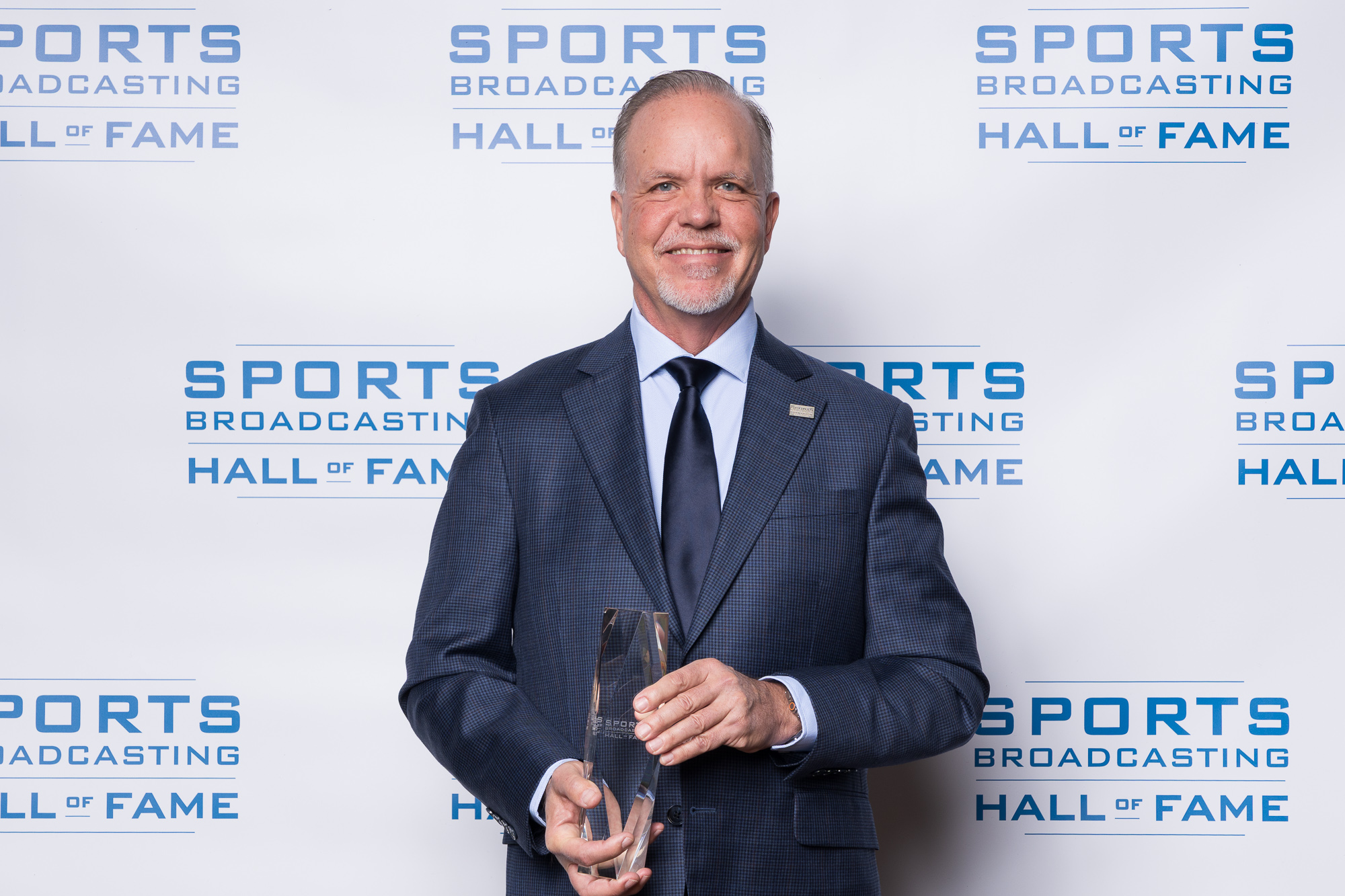 Bellevue native inducted into Sports Broadcasting Hall of Fame