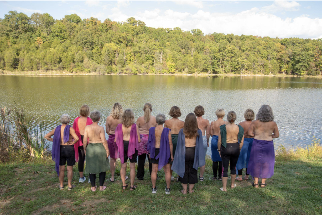 Press release: Kentucky Thorough-Breasts Dragon Boat Team to Debut Powerful Photo Exhibition Celebrating Breast Cancer Survivors