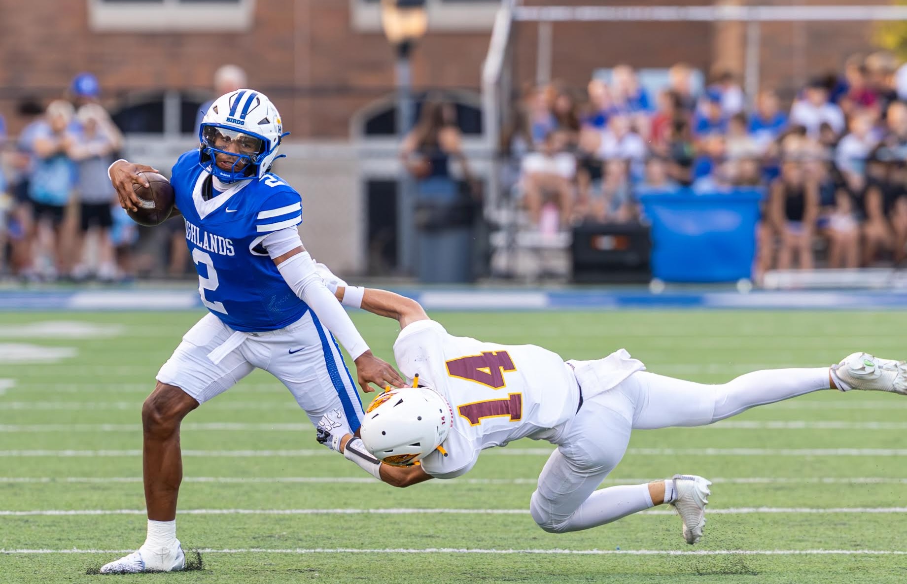 Bluebirds roll past Cooper behind Armstrong's four touchdowns