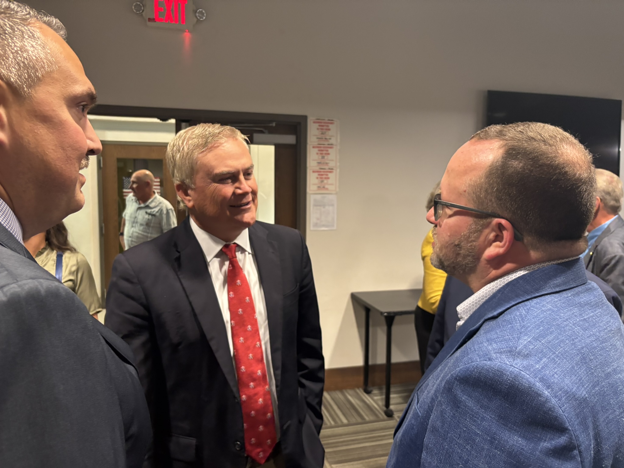 Local leaders meet with Congressman Comer amid tornado warnings